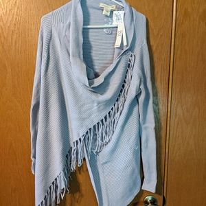 New with tags wrap around lilac sweater size L